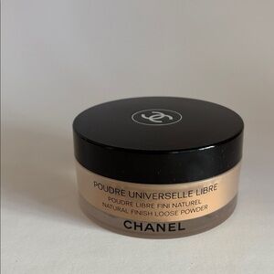 Chanel Poudre Universelle 40 Libre Natural Finish Loose Powder shade 40 NEW